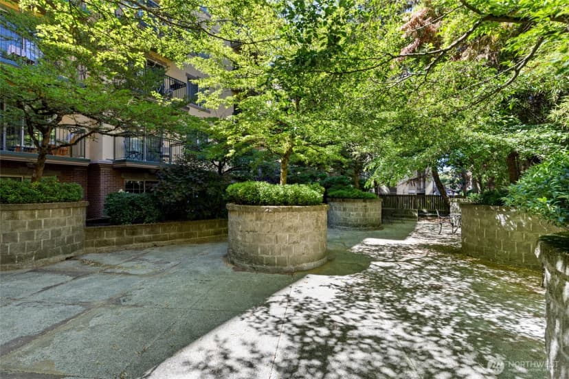 Property photo for 700 E Denny Way #206, Seattle photo 16