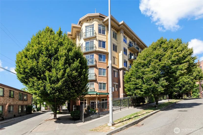 Property photo for 700 E Denny Way #206, Seattle photo 25