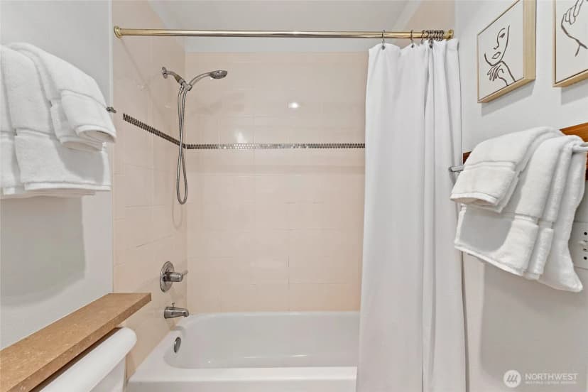 Property photo for 700 E Denny Way #206, Seattle photo 14