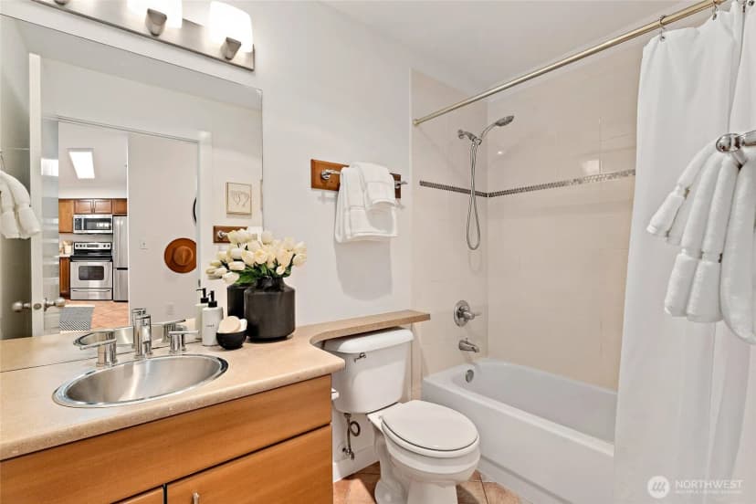 Property photo for 700 E Denny Way #206, Seattle photo 13