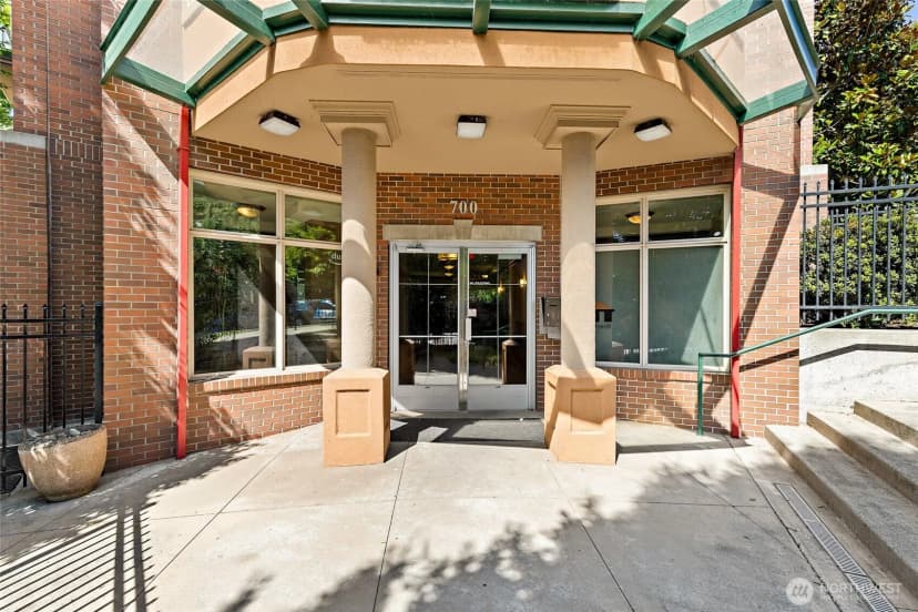 Property photo for 700 E Denny Way #206, Seattle photo 26