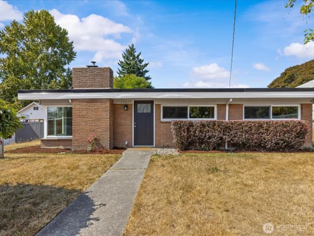 Property photo for 10833 11th Avenue Sw, Seattle, WA 98146
