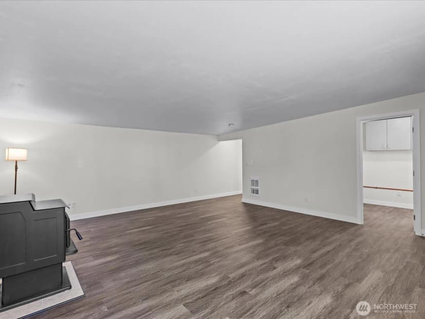 Property photo for 10833 11th Avenue Sw, Seattle photo 24