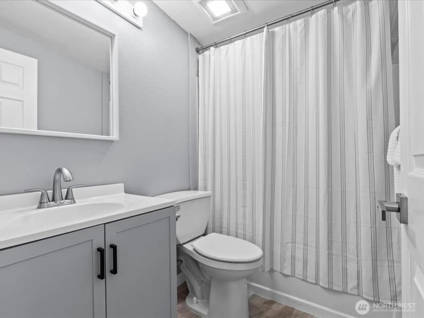 Property photo for 10833 11th Avenue Sw, Seattle photo 20