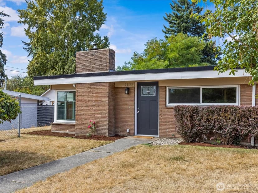 Property photo for 10833 11th Avenue Sw, Seattle photo 34