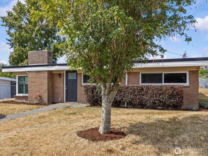 Property photo for 10833 11th Avenue Sw, Seattle photo 33