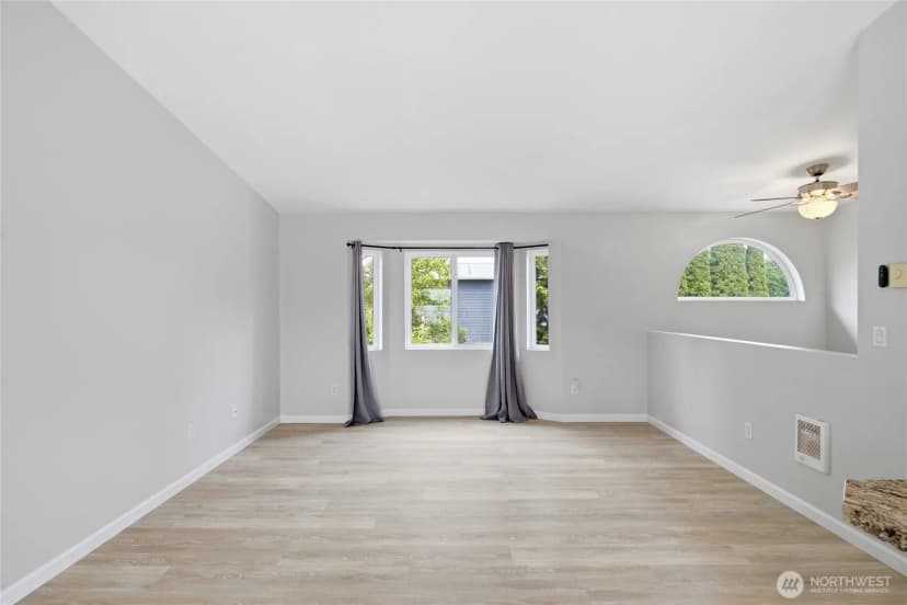 Property photo for 21675 Se 267th Street, Maple Valley photo 3