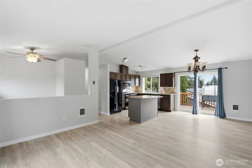 Property photo for 21675 Se 267th Street, Maple Valley photo 6