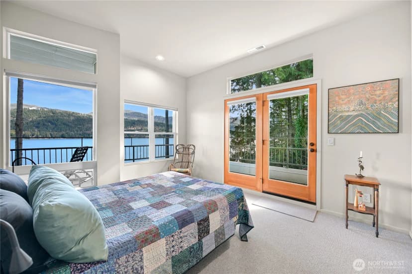 Property photo for 2500 Lake Whatcom Boulevard, Bellingham photo 34