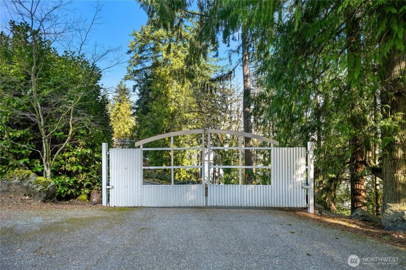 Property photo for 2500 Lake Whatcom Boulevard, Bellingham photo 8