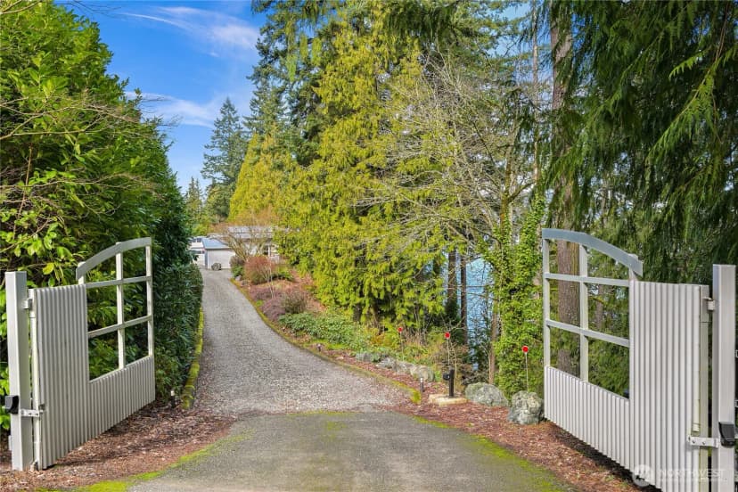 Property photo for 2500 Lake Whatcom Boulevard, Bellingham photo 9