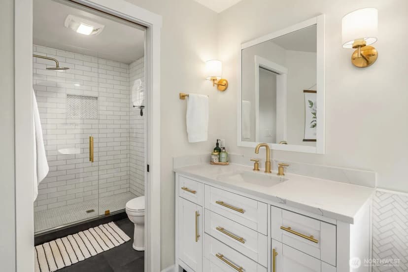 Property photo for 3819 204th Avenue Ne, Sammamish photo 21