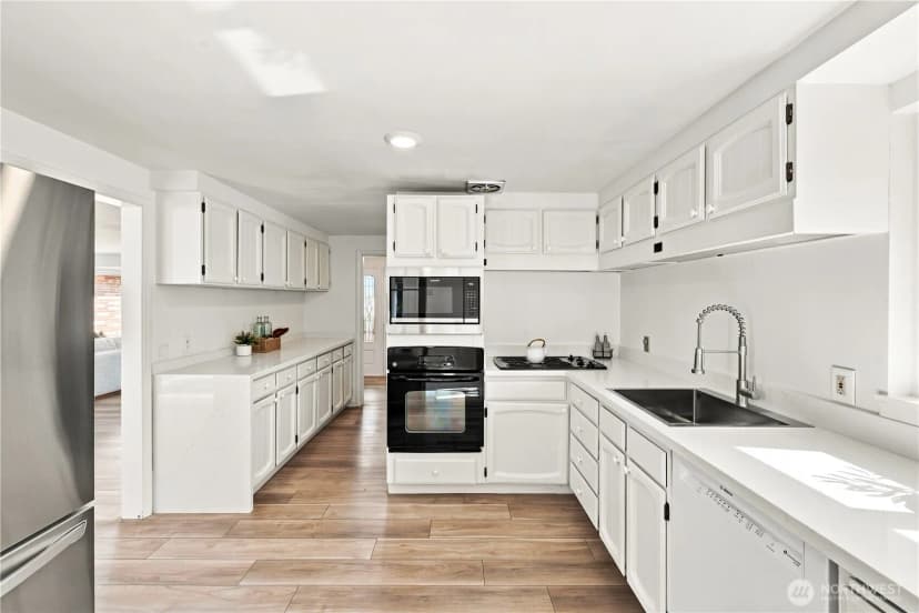 Property photo for 9810 Vineyard Crest, Bellevue photo 12
