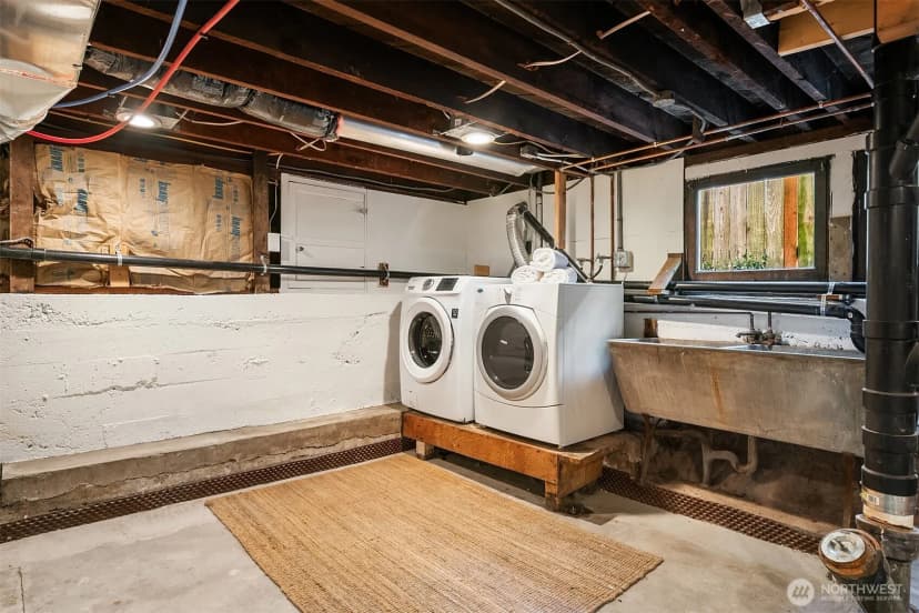 Property photo for 4663 1st Avenue Ne, Seattle photo 23