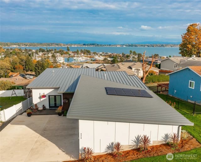 Property photo for 8068 Niska Road, Blaine