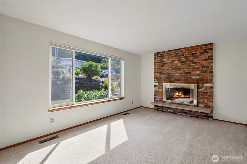 Property photo for 19827 11th Avenue Nw, Shoreline photo 6