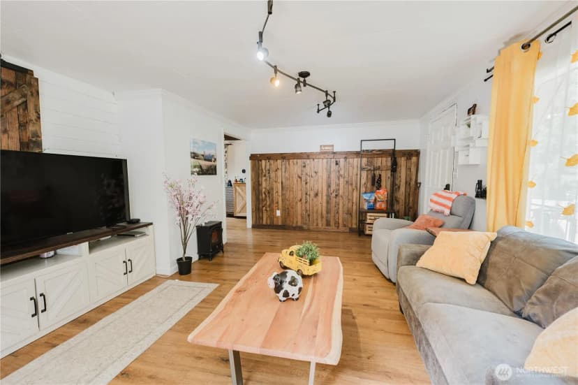 Property photo for 38908 Ne Amboy Road, Yacolt photo 4
