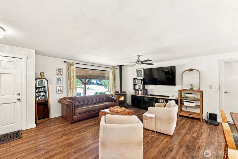 Property photo for 29412 216th Avenue Se, Black Diamond photo 4