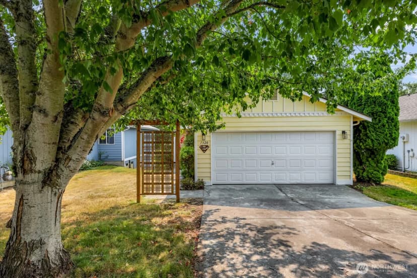 Property photo for 1320 Fruitland Drive, Bellingham photo 2