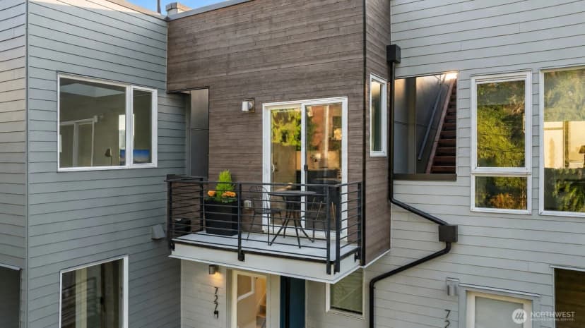 Property photo for 727 Belmont Avenue E, Seattle photo 13
