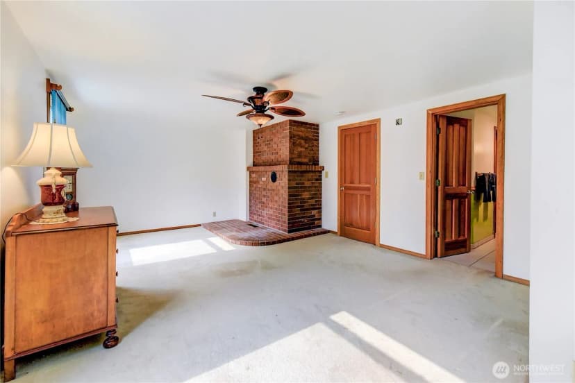 Property photo for 320 Sapp Road, Sedro Woolley photo 12