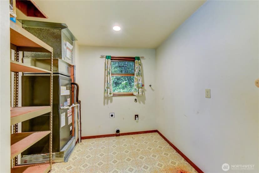 Property photo for 320 Sapp Road, Sedro Woolley photo 17