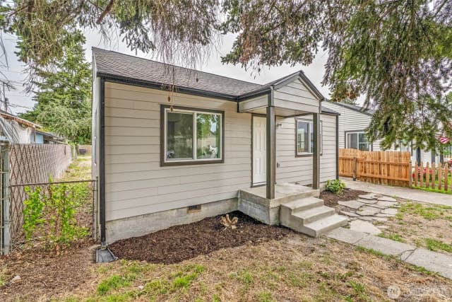 Property photo for 256 28th Avenue, Longview photo 2