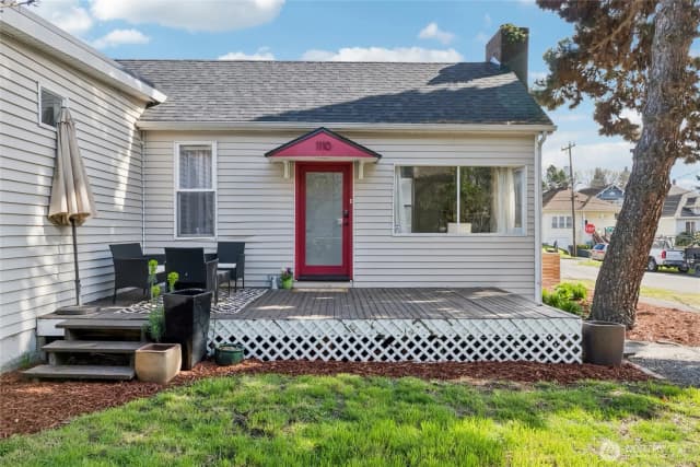 Property photo for 1110 S Bennett Street, Seattle photo 3