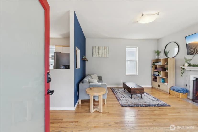 Property photo for 1110 S Bennett Street, Seattle photo 7