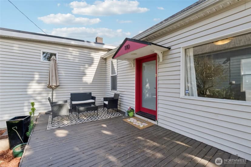 Property photo for 1110 S Bennett Street, Seattle photo 6