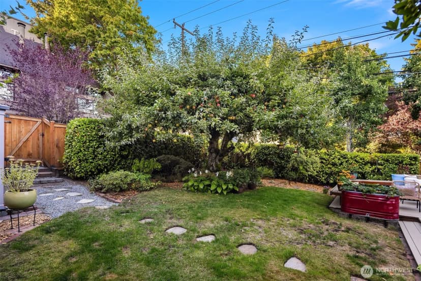 Property photo for 5257 36th Avenue Ne, Seattle photo 26