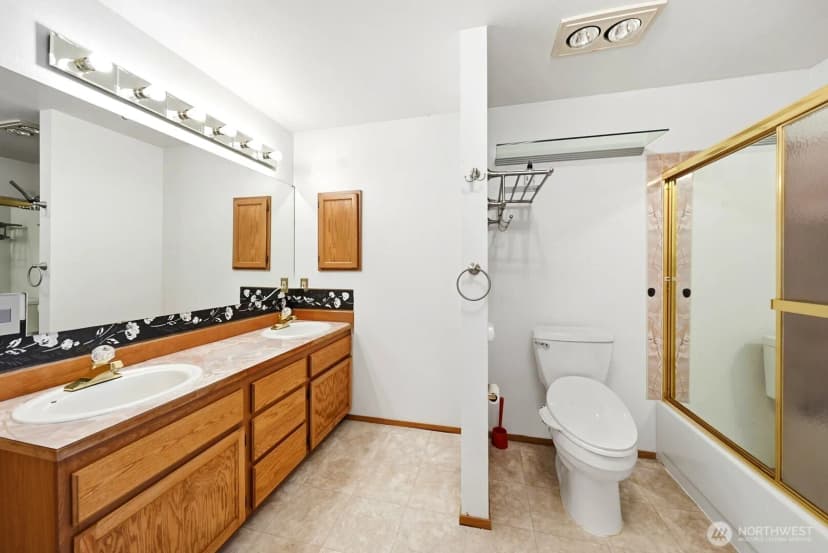 Property photo for 1011 N 28th Place, Renton photo 19