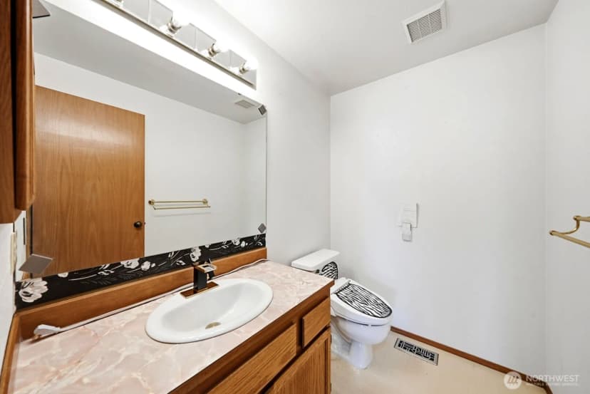 Property photo for 1011 N 28th Place, Renton photo 14