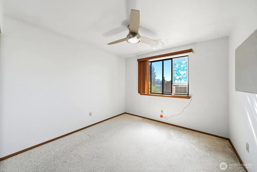 Property photo for 1011 N 28th Place, Renton photo 15