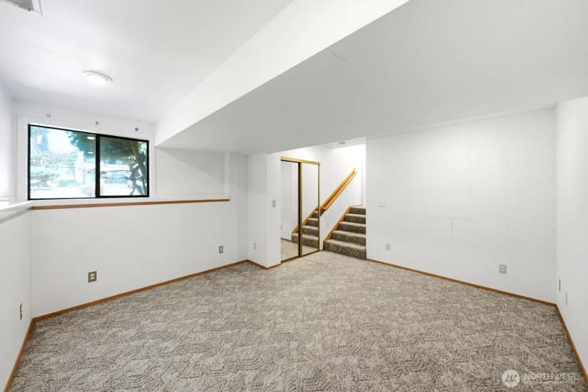 Property photo for 1011 N 28th Place, Renton photo 27