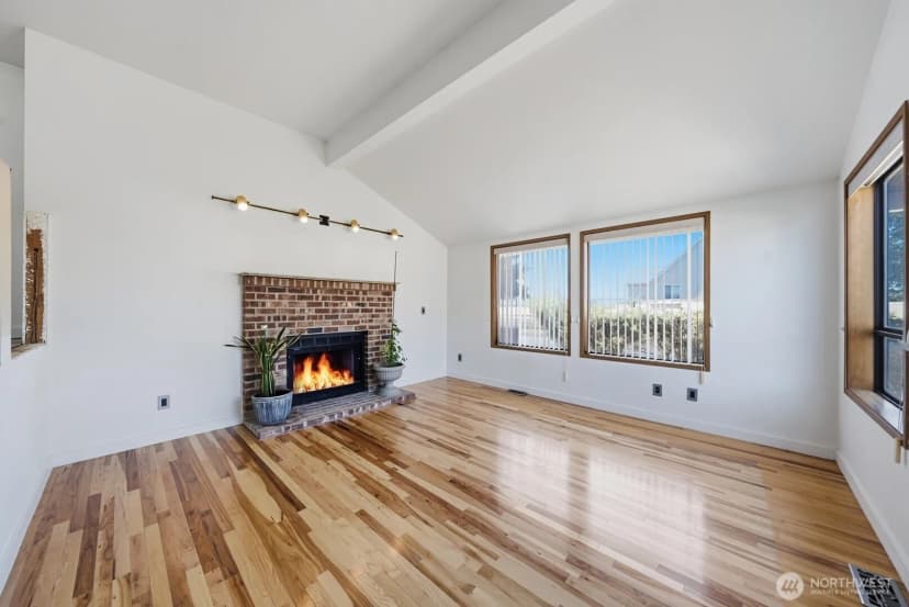 Property photo for 1011 N 28th Place, Renton photo 4