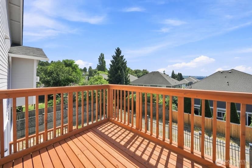 Property photo for 1011 N 28th Place, Renton photo 18
