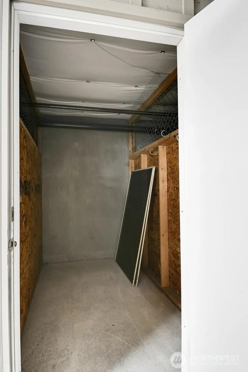 Property photo for 6800 132nd Place Se #e-401, Newcastle photo 21