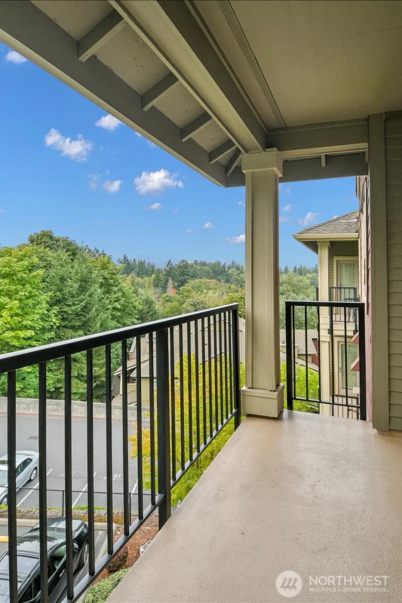 Property photo for 6800 132nd Place Se #e-401, Newcastle photo 11