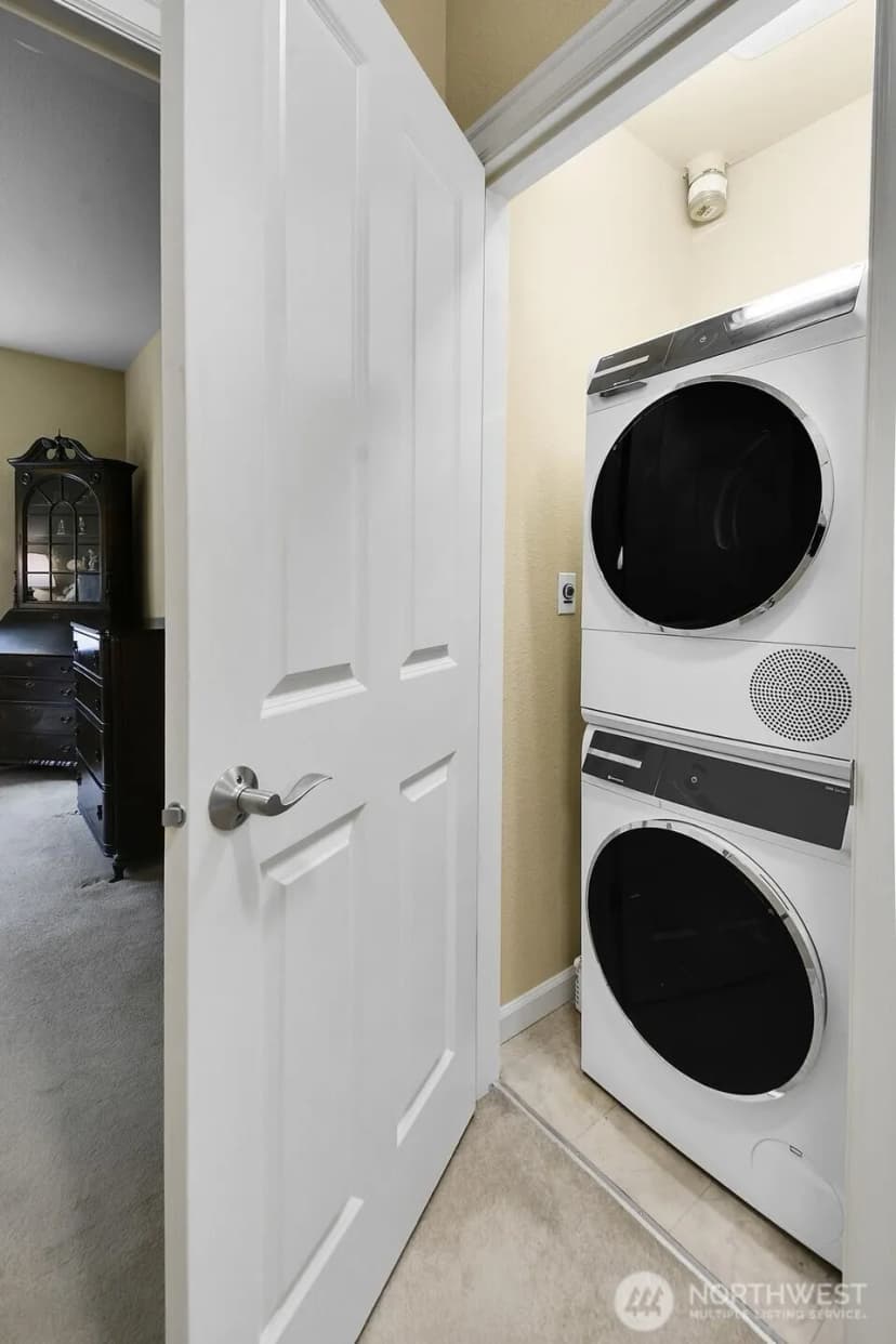 Property photo for 6800 132nd Place Se #e-401, Newcastle photo 18
