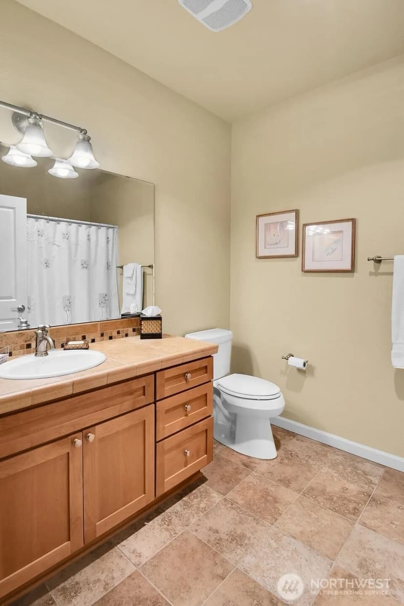 Property photo for 6800 132nd Place Se #e-401, Newcastle photo 12