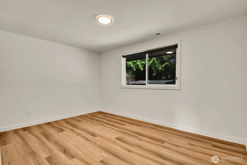 Property photo for 4221 108th Street Se, Everett photo 10