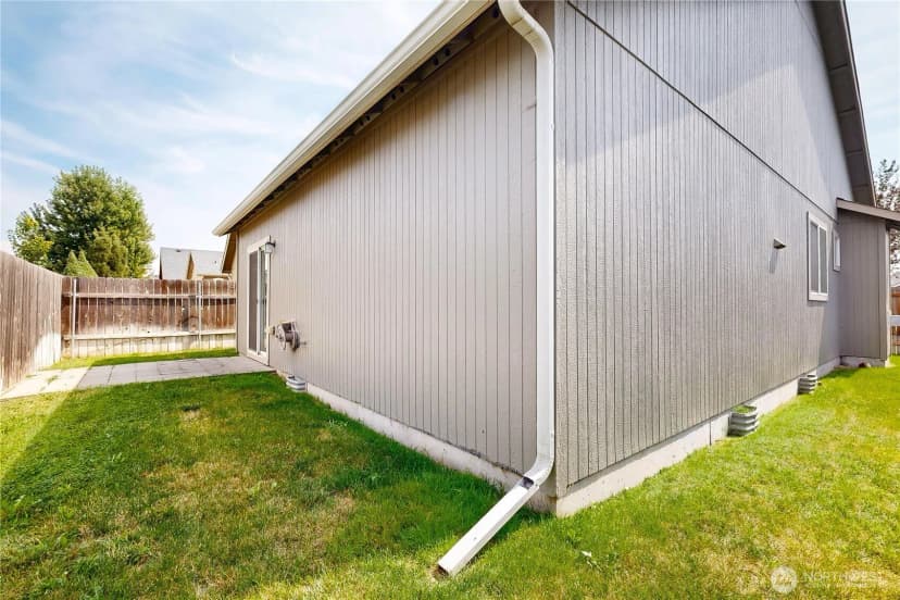Property photo for 1212 Sw Carver Street, College Place photo 25