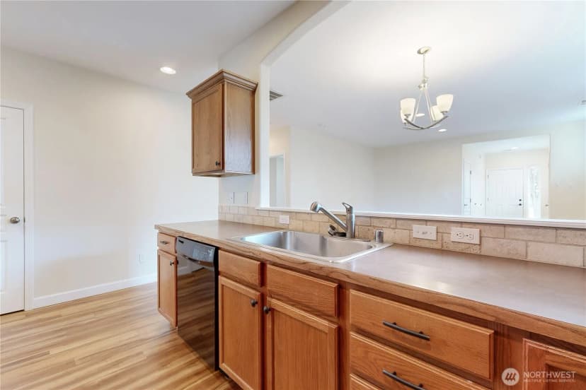 Property photo for 1212 Sw Carver Street, College Place photo 7