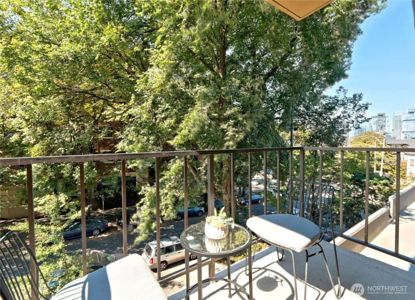 Property photo for 1300 University Street #2a, Seattle photo 14