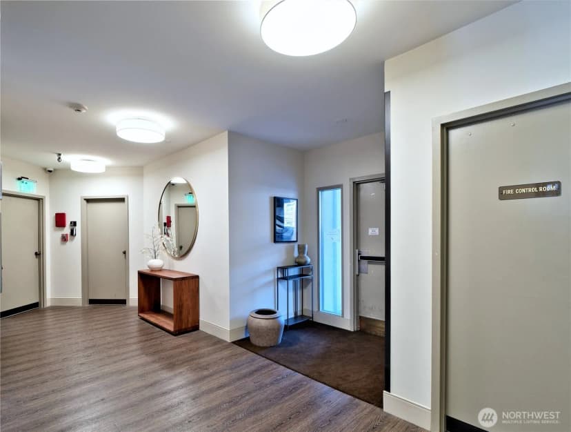 Property photo for 1300 University Street #2a, Seattle photo 23