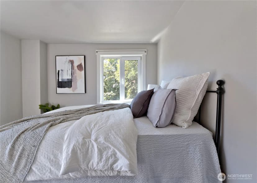 Property photo for 1300 University Street #2a, Seattle photo 16