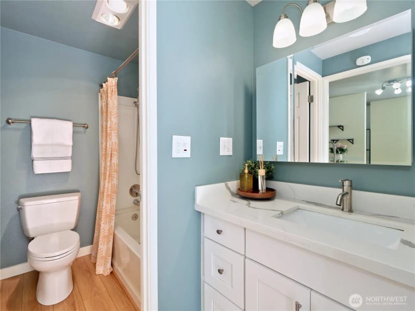 Property photo for 1300 University Street #2a, Seattle photo 19