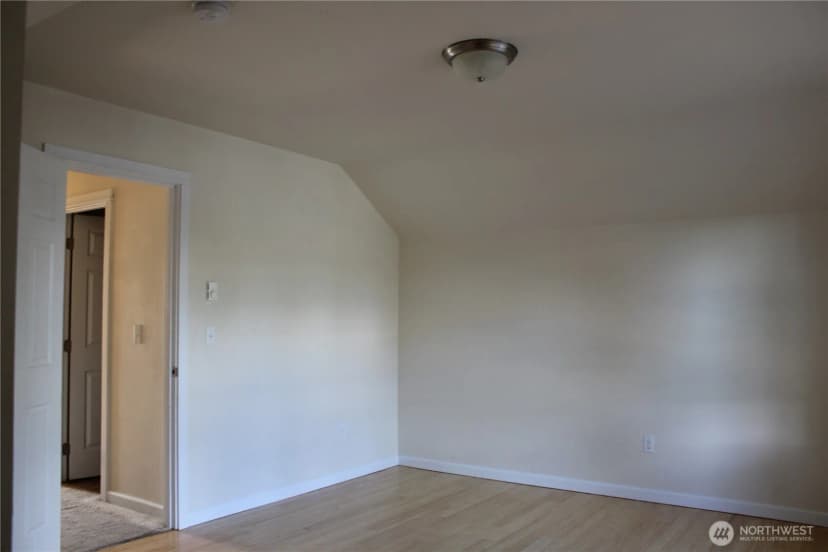 Property photo for 8921 Commercial Street Sw, Lakewood photo 28