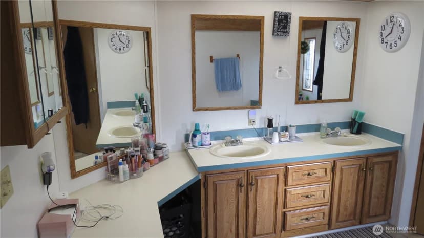 Property photo for 1019 Stanford Drive #20, Cosmopolis photo 22